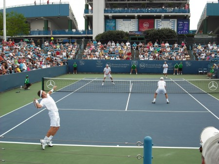 Bjorkman/Ullyett vs. Fish/Isner